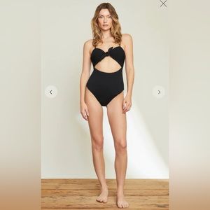 Veronica Beard NWT Bethany swimsuit size large